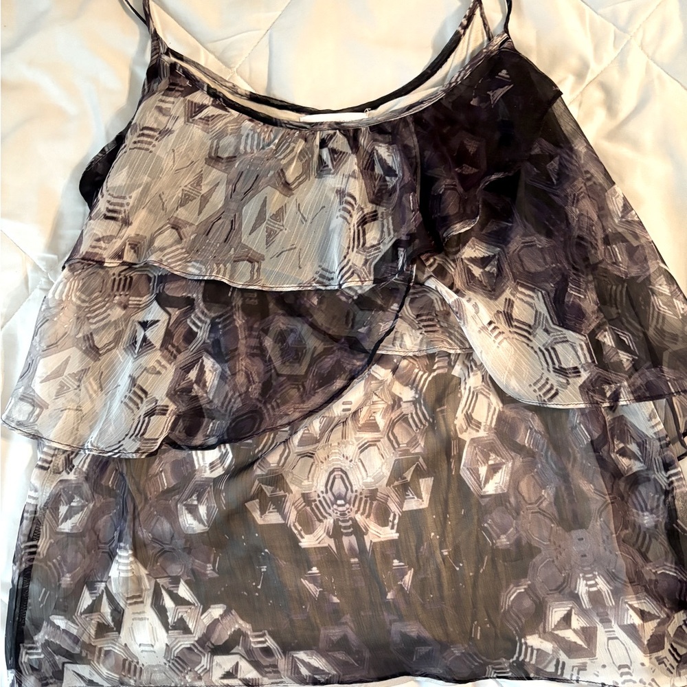 ♥️MED PURPLE FLORAL CAMI-NEW YORK AND COMPANY
